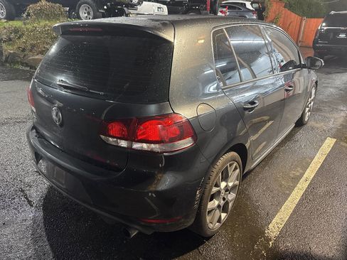 Used 2014 Volkswagen GTI Driver's Edition image 3