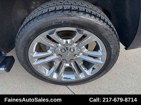 Used 2017 Chevrolet Tahoe LT w/ LT Signature Package image 39