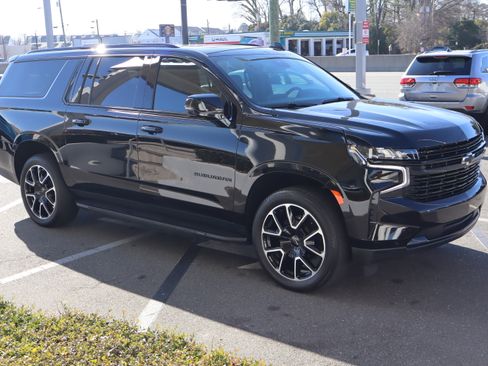 Certified 2024 Chevrolet Suburban RST w/ Luxury Package image 2