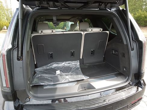 Certified 2026 Cadillac Escalade Sport w/ Touring Package AWD/4WD image 28