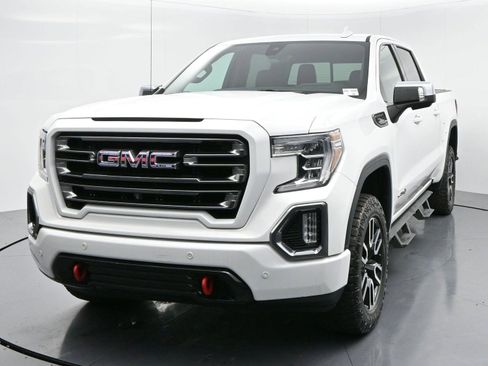 Used 2019 GMC Sierra 1500 AT4 w/ AT4 Premium Package image 3