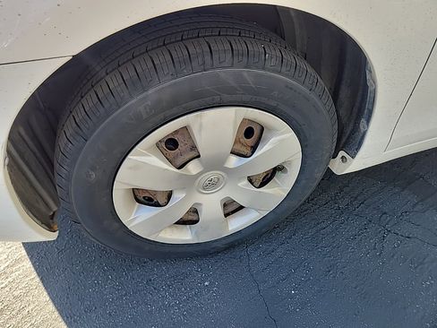 Used 2009 Toyota Camry image 9