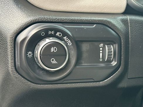 Used 2023 Jeep Gladiator Overland image 23