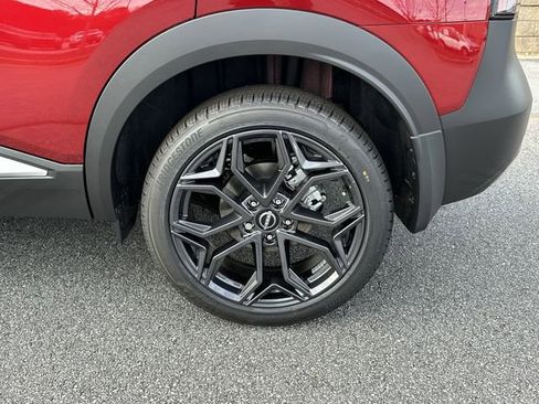 New 2026 Nissan Kicks SR w/ Illumination Package FWD image 15