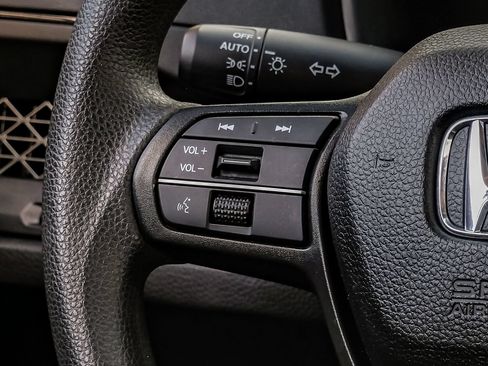 Used 2025 Honda Accord LX image 15
