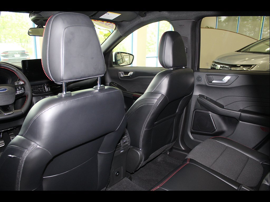 Used 2023 Ford Escape ST-Line Select w/ Tech Pack #2 AWD/4WD image 15