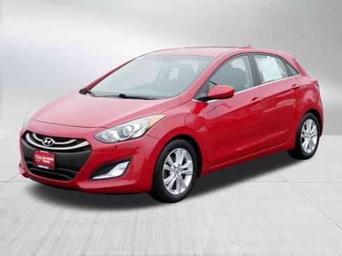 Used 2013 Hyundai Elantra GT image 3