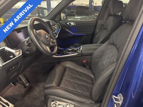 Used 2025 BMW X5 M60i w/ Executive Package image 6