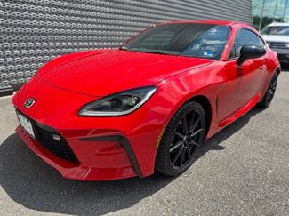 Used 2022 Toyota GR86 Premium w/ ALL Weather Mat Package (TMS) RWD video 1