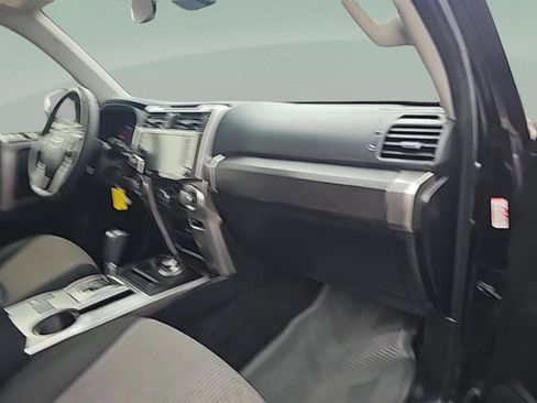 Used 2020 Toyota 4Runner SR5 image 31