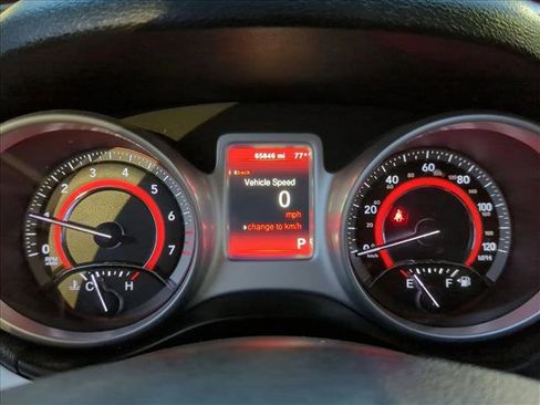 Used 2019 Dodge Journey SE FWD image 11