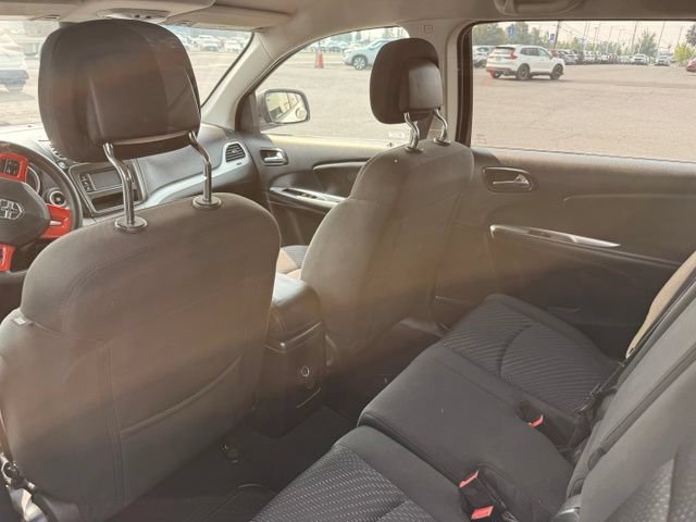 Used 2018 Dodge Journey SE w/ Blacktop Package FWD image 16