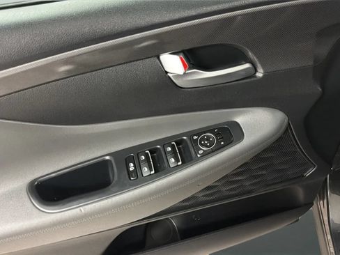 Used 2021 Hyundai Santa Fe SEL FWD image 18