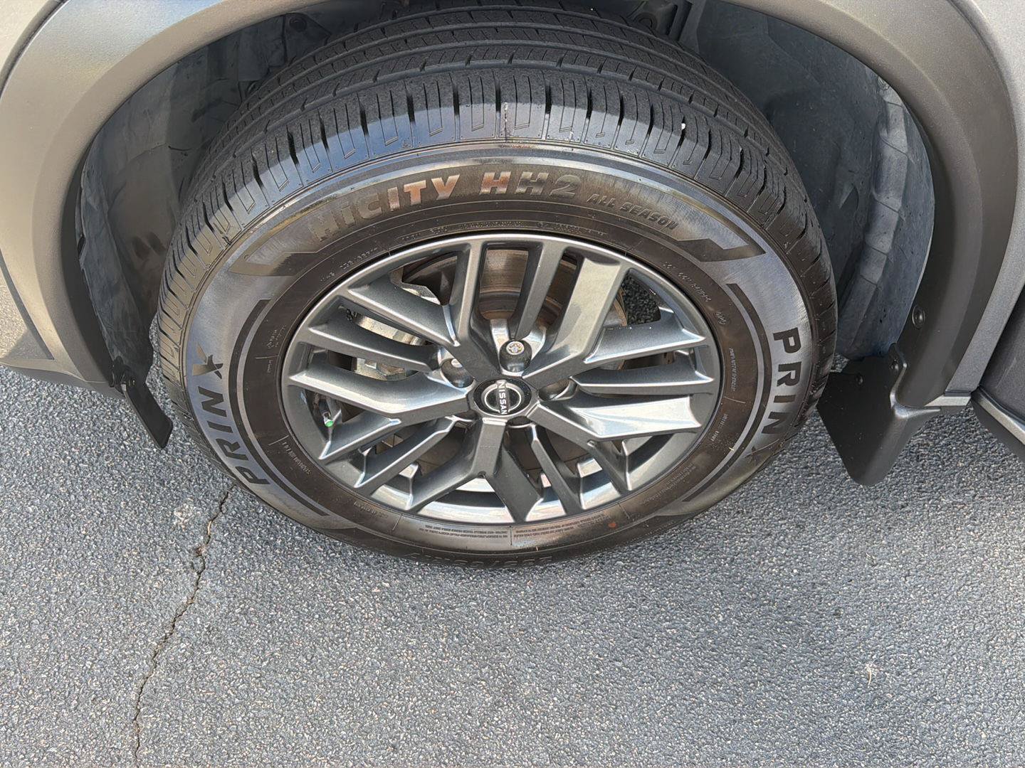 Used 2023 Nissan Rogue S AWD/4WD image 35