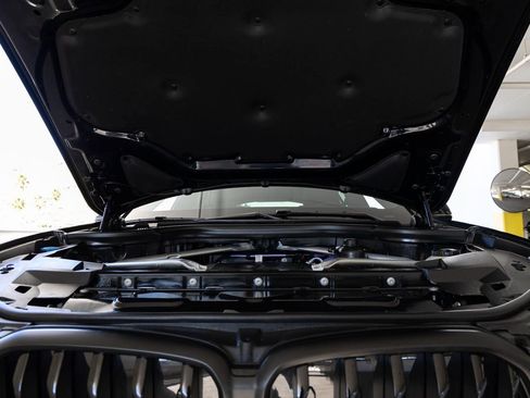 Certified 2025 BMW X6 xDrive40i image 36