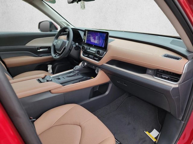Used 2026 Toyota Grand Highlander AWD image 26