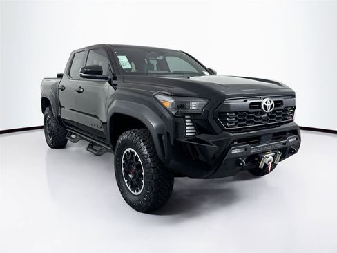 Used 2024 Toyota Tacoma TRD Off-Road w/ TRD Off Road Upgrade Package image 10