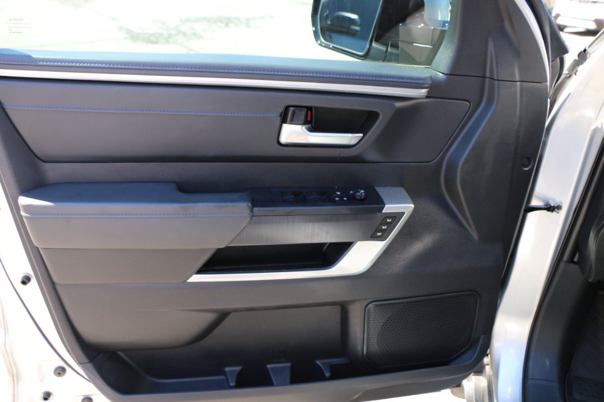 Used 2023 Toyota Sequoia Platinum AWD/4WD image 17