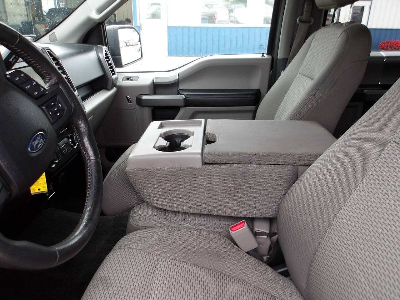 Used 2015 Ford F150 XLT w/ Equipment Group 302A Luxury AWD/4WD image 21