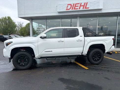 New 2026 Toyota Tacoma SR5 AWD/4WD image 2