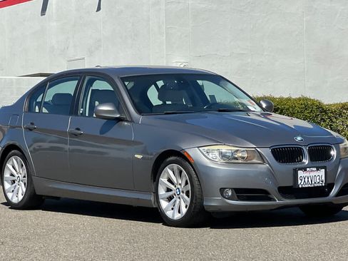 Used 2011 BMW 328i Sedan RWD image 5