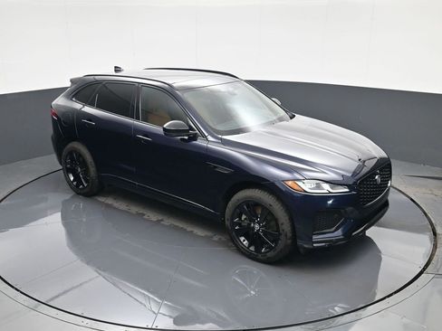 Used 2026 Jaguar F-PACE R-Dynamic S image 31