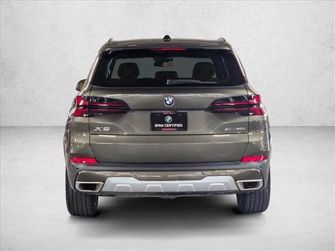 Certified 2024 BMW X5 xDrive40i w/ Parking Assistance Package AWD/4WD image 7