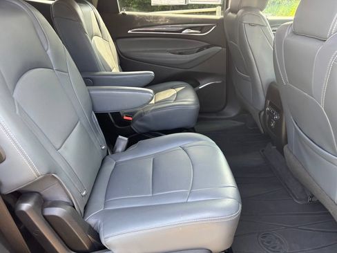 Used 2019 Buick Enclave Essence AWD/4WD image 35