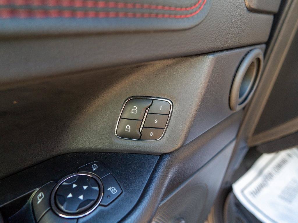 Used 2021 Ford Expedition Limited AWD/4WD image 21