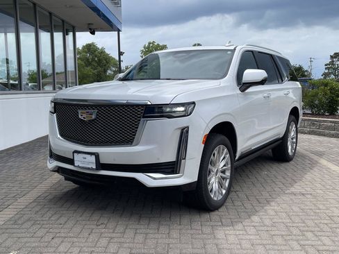 Certified 2024 Cadillac Escalade Premium Luxury w/ Performance Package AWD/4WD image 1
