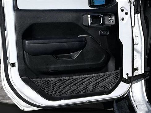 Certified 2024 Jeep Wrangler Unlimited AWD/4WD image 12