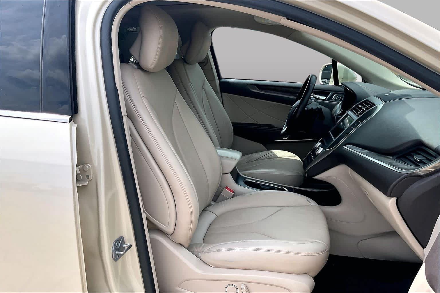 Used 2018 Lincoln MKC Reserve AWD/4WD image 9