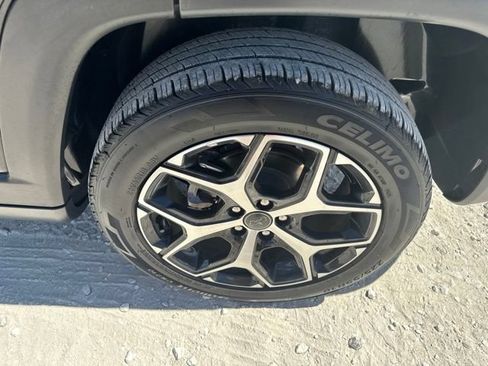 Used 2025 Jeep Compass Limited AWD/4WD image 23