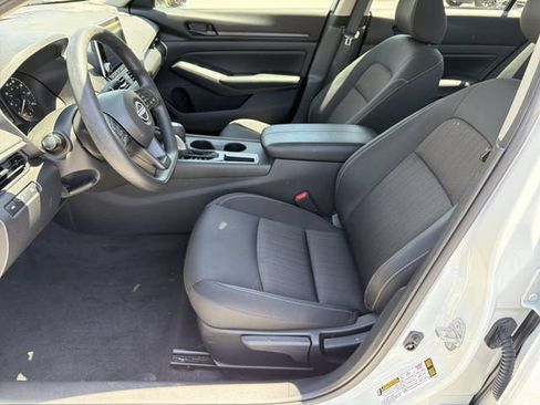 Certified 2025 Nissan Altima 2.5 S FWD image 26