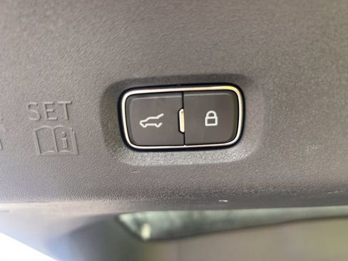 Used 2025 Ford Expedition Active AWD/4WD image 22