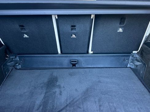 Used 2022 Mercedes-Benz GLB 250 4MATIC image 33