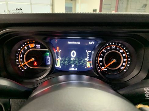 Used 2025 Jeep Wrangler Unlimited Rubicon 392 AWD/4WD image 22