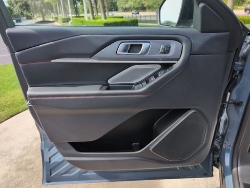 Used 2025 Ford Explorer ST AWD/4WD image 14