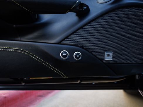 Used 2017 Ferrari 488 GTB image 35