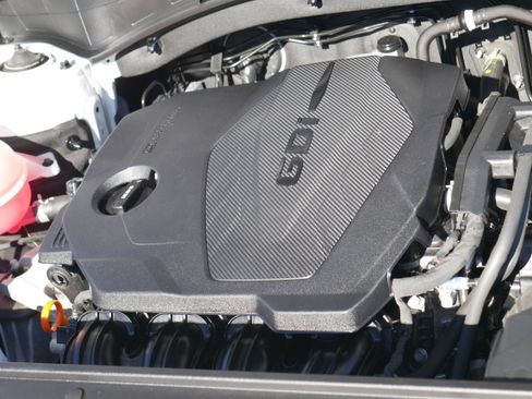 Used 2023 Kia Sorento LX image 11