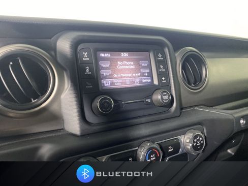 Used 2021 Jeep Wrangler Sport AWD/4WD image 4