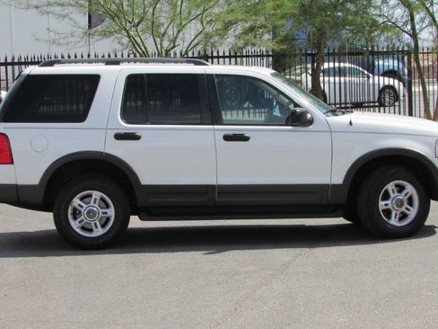 Used 2003 Ford Explorer Sport XLT image 4