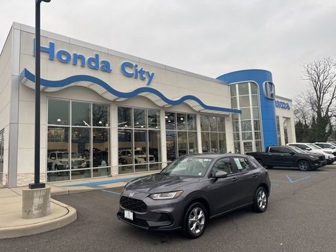 Certified 2023 Honda HR-V LX image 2