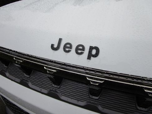 New 2026 Jeep Grand Wagoneer Limited w/ Convenience Group I image 15