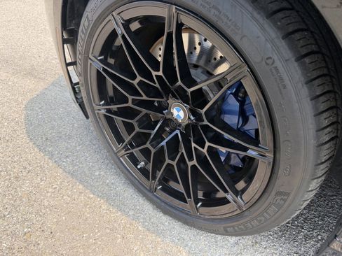Used 2021 BMW M4 Competition w/ M Carbon Exterior Package RWD image 10