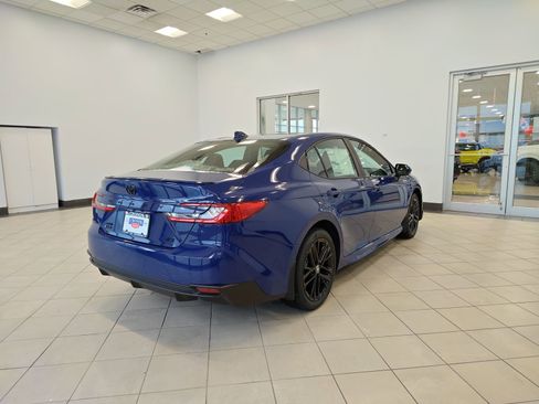New 2026 Toyota Camry SE w/ Convenience Package image 3