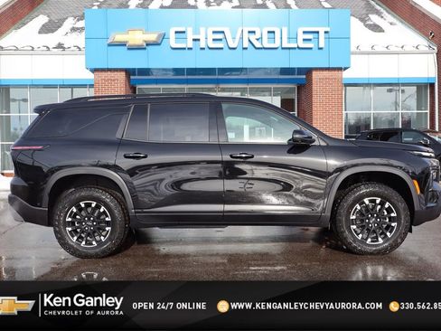 New 2026 Chevrolet Traverse Z71 w/ Enhanced Driving Package image 1