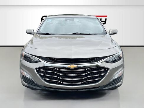 Used 2024 Chevrolet Malibu LT FWD image 2