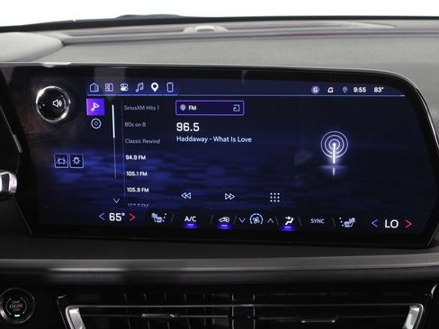Used 2026 Chevrolet Traverse LT FWD image 7
