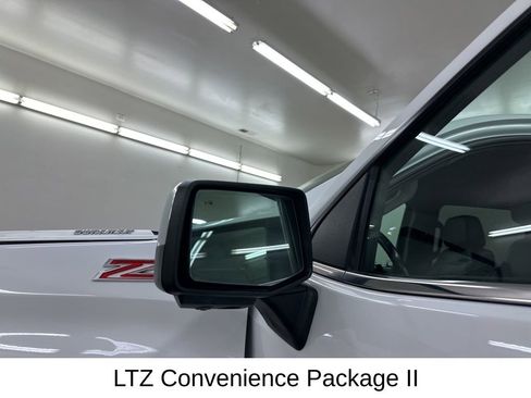 Used 2022 Chevrolet Silverado 1500 LTZ w/ LTZ Premium Package image 18